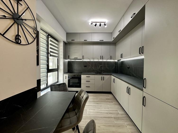 Apartament cu 2 camere semidecomandat în Băneasa