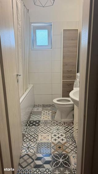 Apartament cu 3 camere decomandat, mobilat în Sud