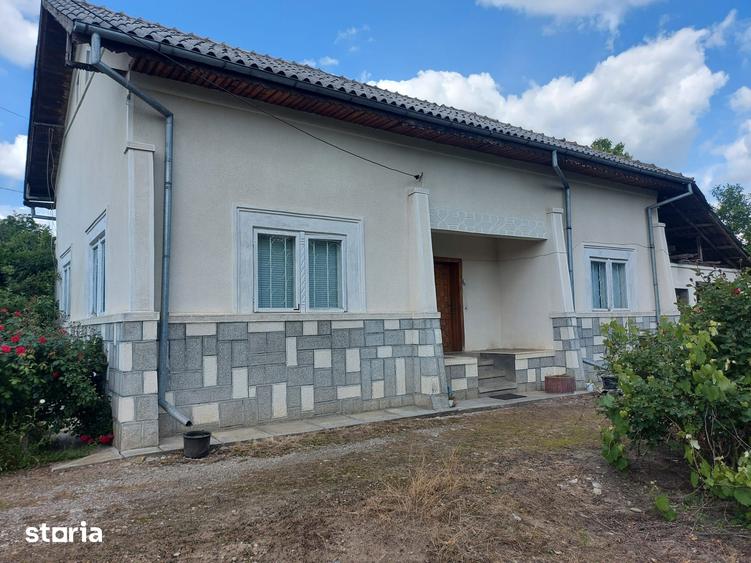 Casă cu 3 camere cu Teren 700 Mp în Voinești