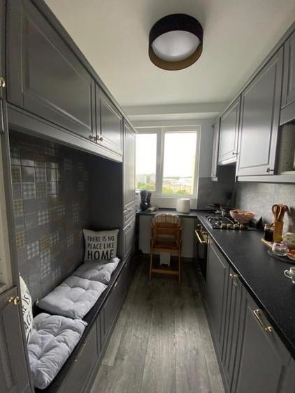 Apartament cu 3 camere în Mărășești