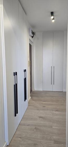 Apartament cu 3 camere decomandat în Titan
