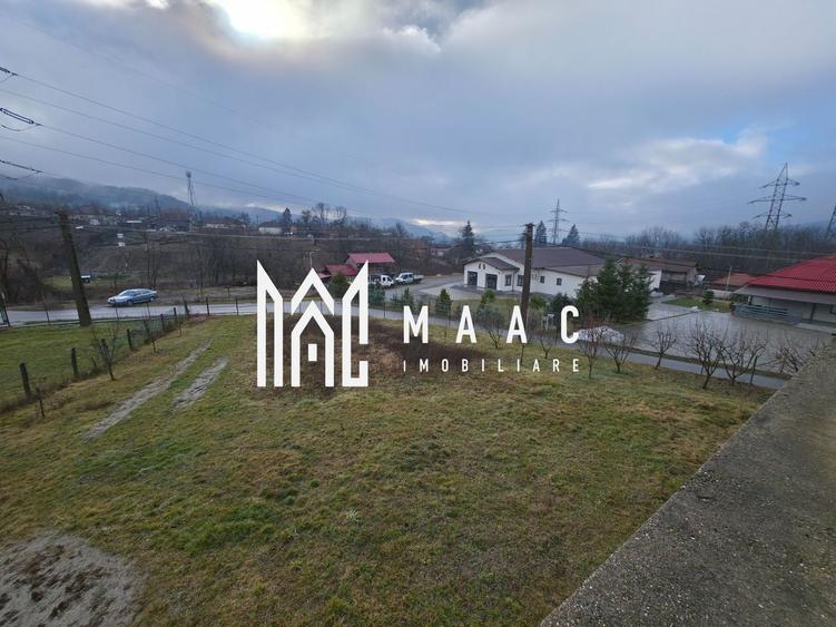 Casă individuală cu 6 camere cu Canalizare în Dăești