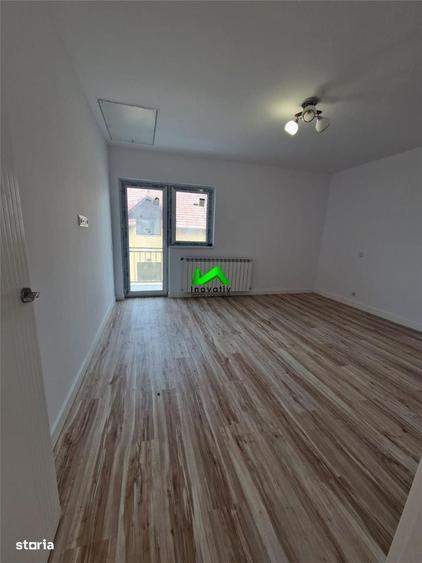 Casă cu 4 camere în Tineretului