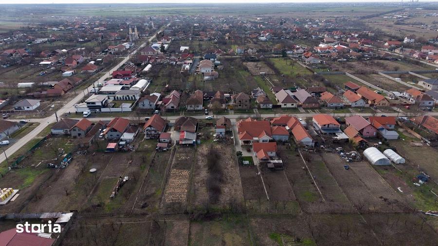 Teren de 1439 mp, în Slatina-Timiș