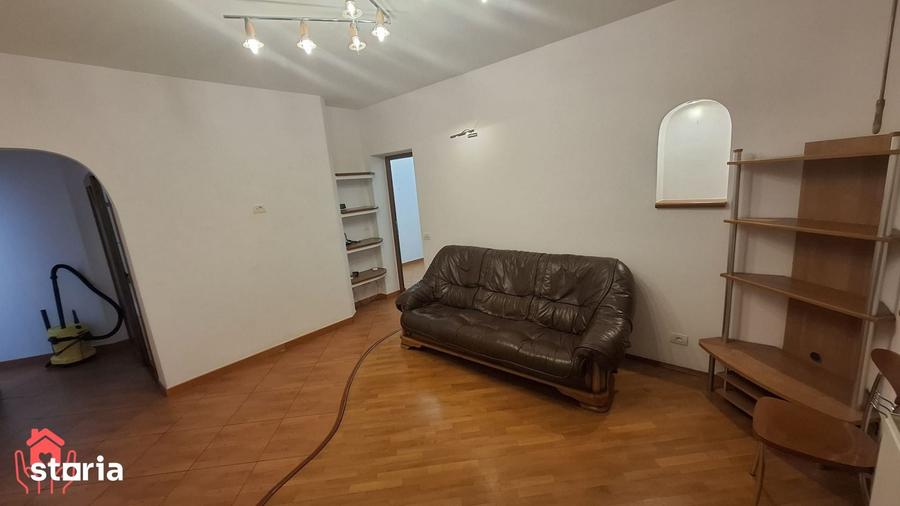 Apartament cu 6 camere în Gara de Nord