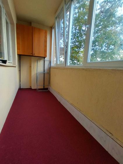 Apartament cu 2 camere semidecomandat în Girocului