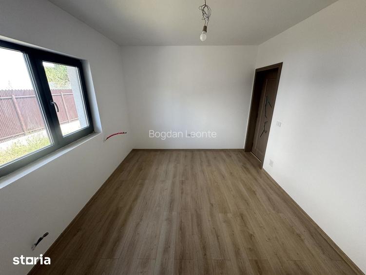 BECI! ASFALT! CANALIZARE! Casa 4 camere, Bucium-Visan