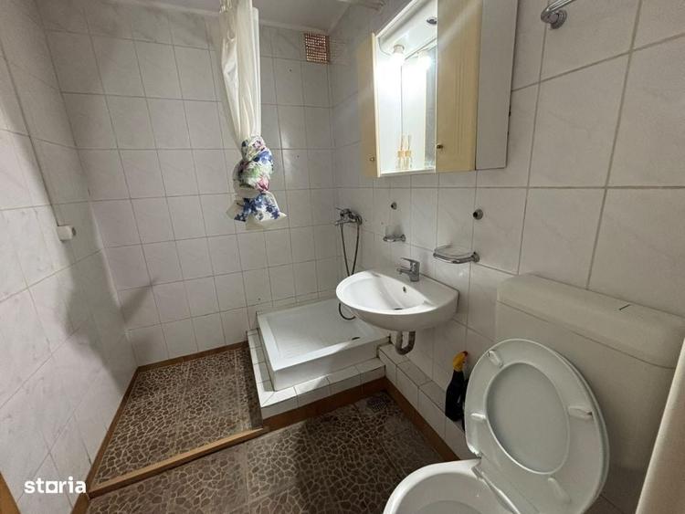 Garsonieră decomandată în Central
