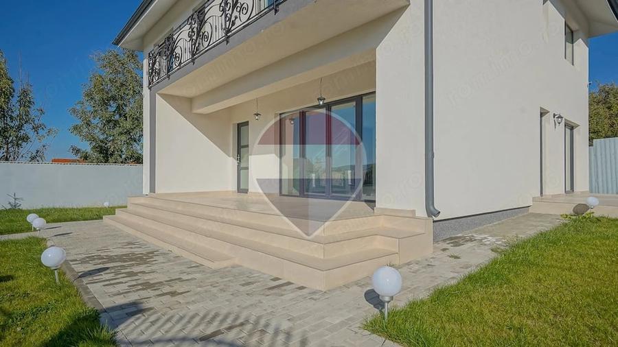 Casă cu Teren 400 Mp în Bunloc