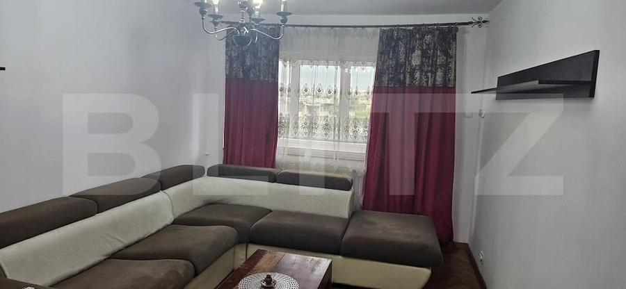 Apartament cu 3 camere decomandat în Filiași