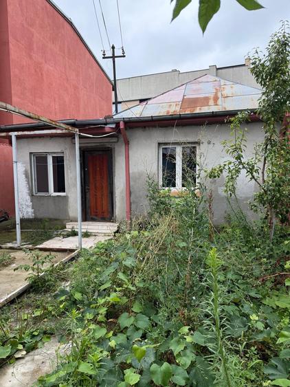 Casă individuală cu 3 camere cu Canalizare în Drumul Găzarului