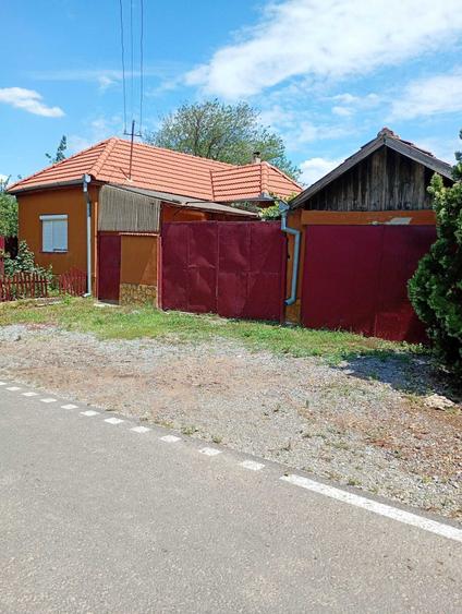 Casă cu 2 camere în Tinca