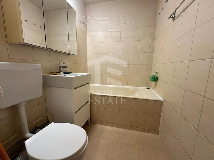 Apartament cu 2 camere semidecomandat în Progresul