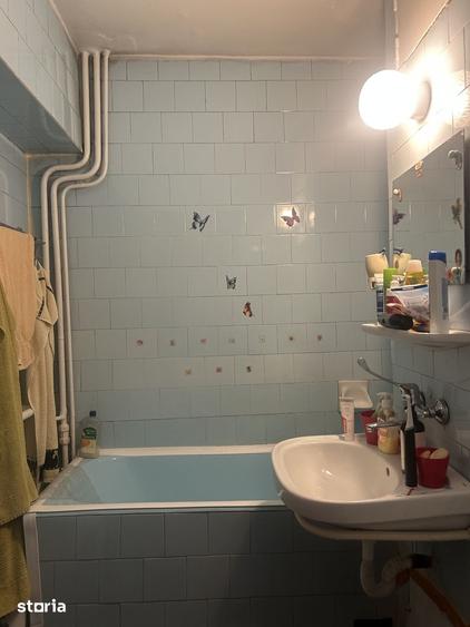 Apartament cu 3 camere decomandat în Calea București