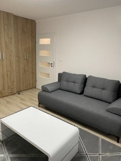 Apartament cu 2 camere semidecomandat în Take Ionescu