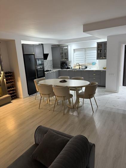 Duplex cu 4 camere cu Canalizare în Ștefăneștii de Jos
