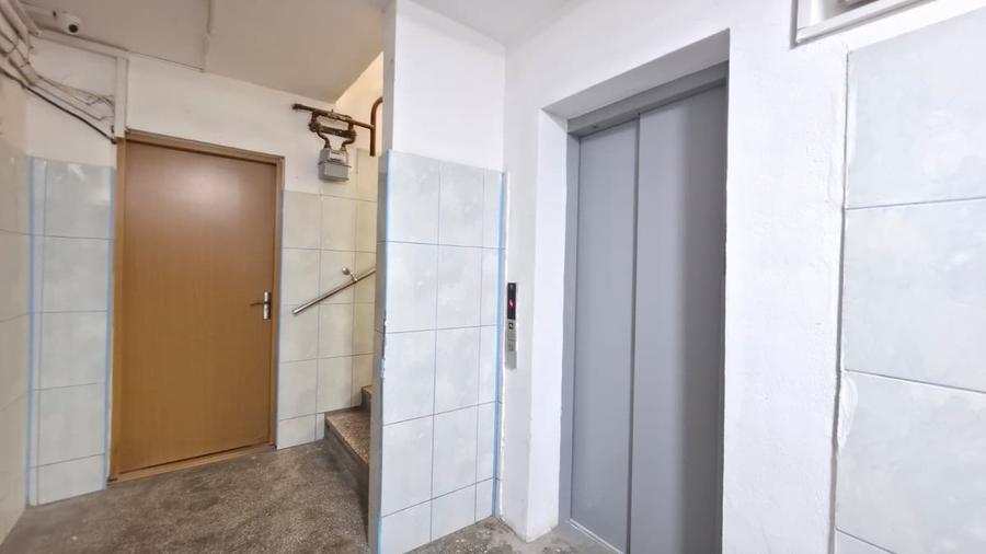 Apartament cu 2 camere decomandat în Ozana