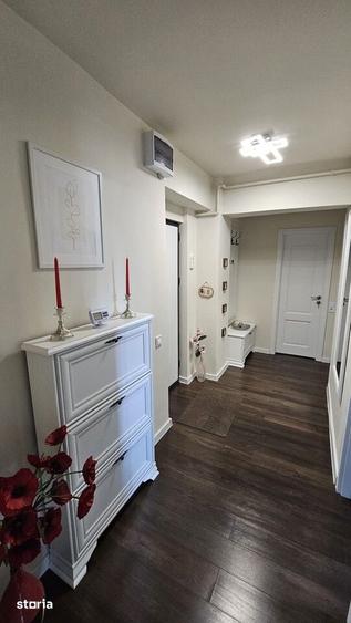 Apartament cu 2 camere decomandat în Democrației
