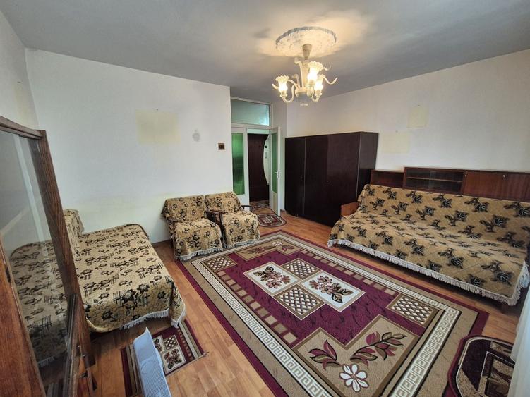 Garsonieră decomandată în Orizont