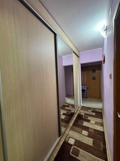 Apartament cu 2 camere decomandat în Drumul Taberei