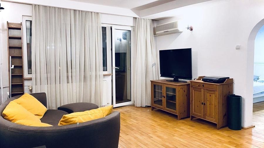 Apartament cu 2 camere semidecomandat în Tineretului