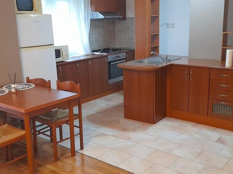 Apartament cu 2 camere semidecomandat în Aviației