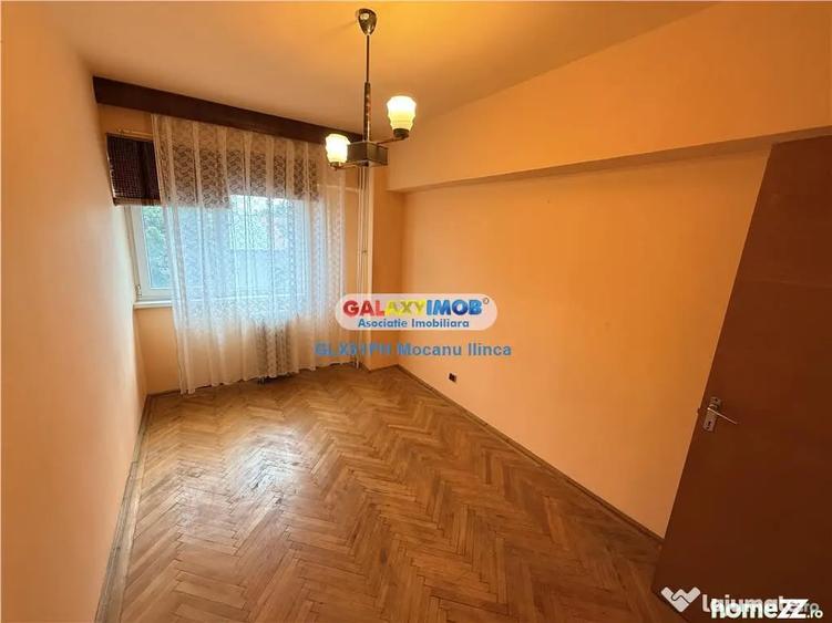 Apartament cu 3 camere decomandat în Republicii