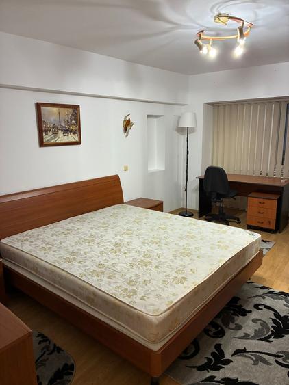 Apartament cu 3 cam, decomandat, 85mp utili, Bd. Decebal langa Piata Alba Iulia - 1