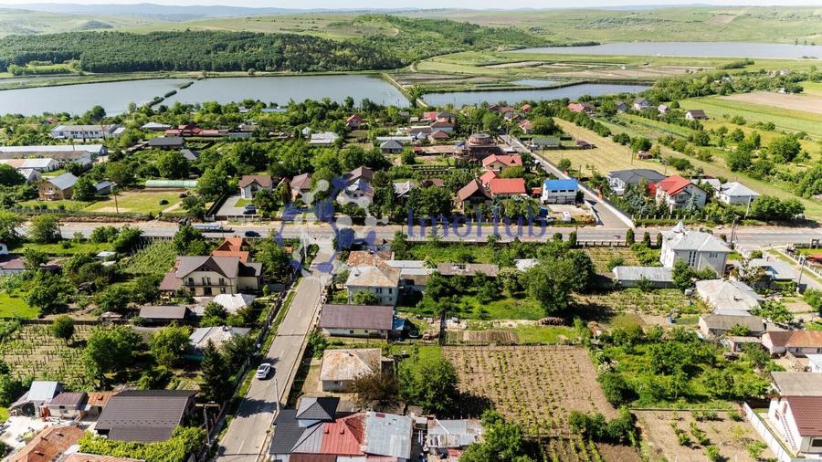 Casă individuală cu 2 camere cu Canalizare în Central