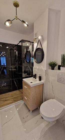 Apartament cu 3 camere semidecomandat în Florești