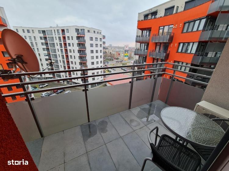 Apartament cu 3 camere decomandat în Intim