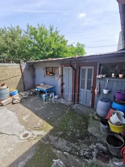 Casă cu 2 camere cu Canalizare în Iris