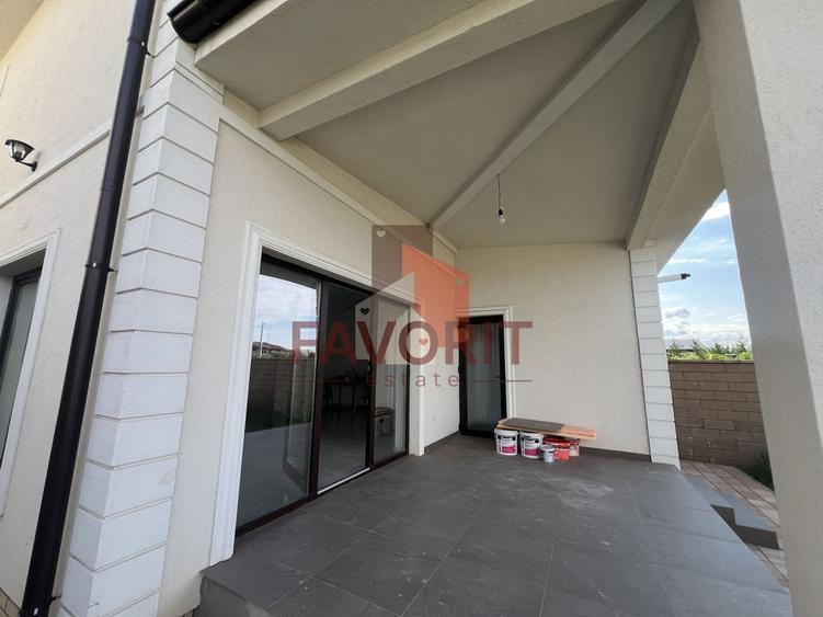 Duplex cu 5 camere cu Canalizare în Chișoda