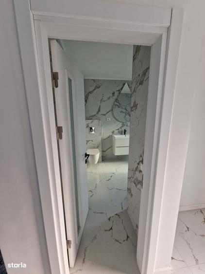 Casă cu 4 camere în Ostratu