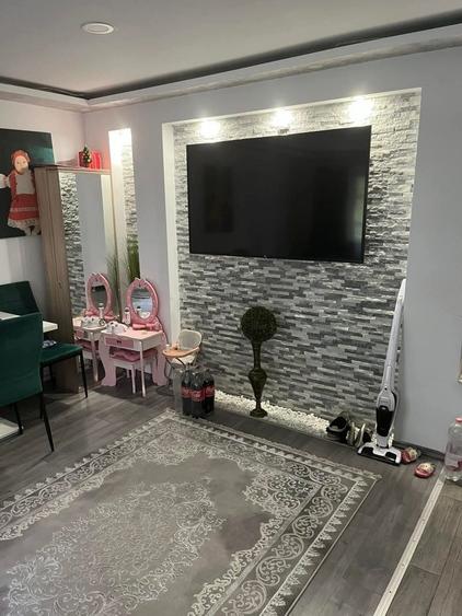 Apartament cu 2 camere semidecomandat în Exterior Sud