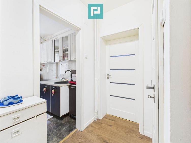 Apartament cu 2 camere semidecomandat, mobilat în Podgoria