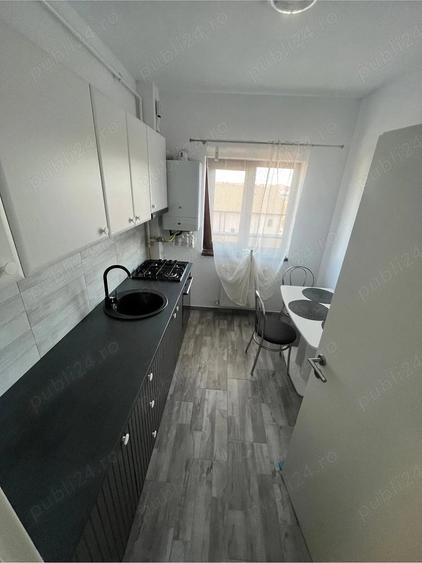 Garsonieră decomandată în Central