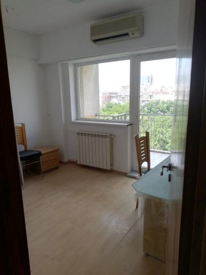 Apartament cu 4 camere decomandat în Unirii