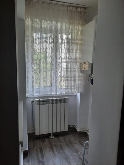 Garsonieră decomandată în Central