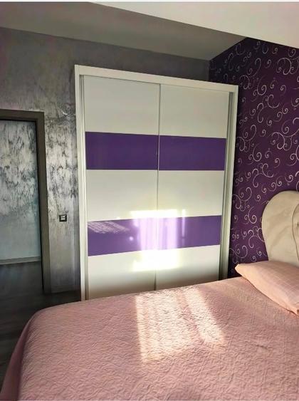 Apartament cu 3 camere, mobilat în Central