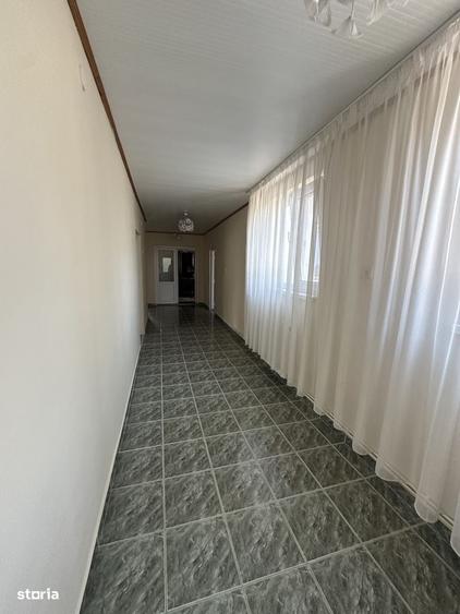Casă cu 4 camere în Cornești