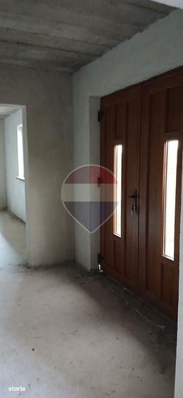 Casă cu 3 camere în Racova