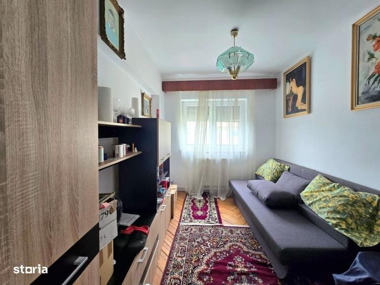 Apartament cu 4 camere în Careiului