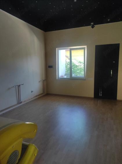 Spațiu comercial, de 120 mp, în Cetate