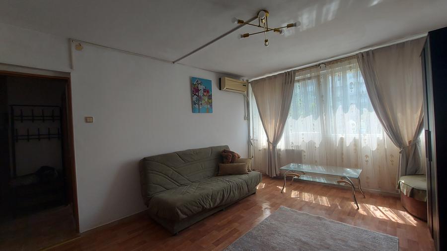 Apartament cu 2 camere decomandat în Cantemir