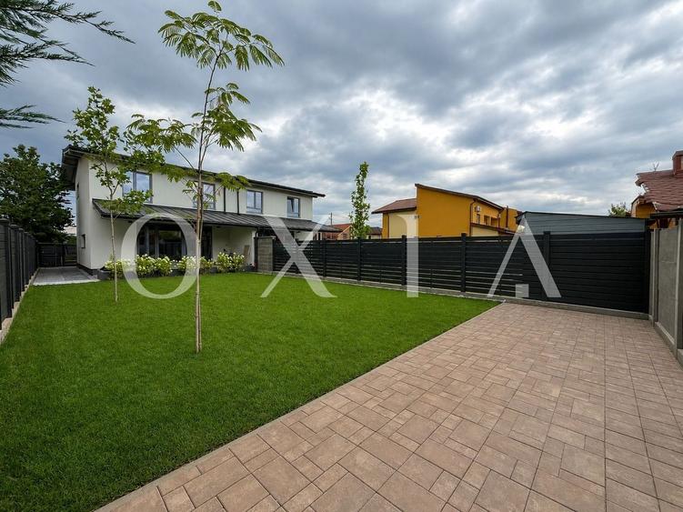 Duplex cu 4 camere cu Canalizare în Moșnița Nouă