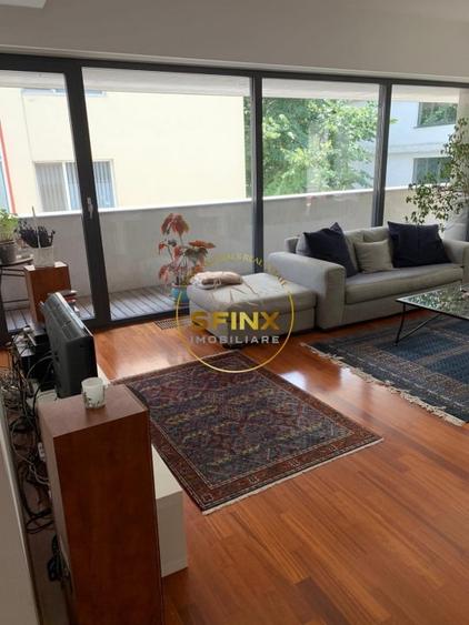 Apartament cu 4 camere decomandat în Dorobanți