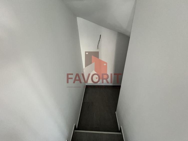 Duplex cu 5 camere cu Canalizare în Chișoda