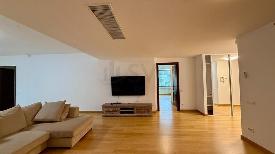 Apartament cu 3 camere semidecomandat, mobilat în Aviatorilor