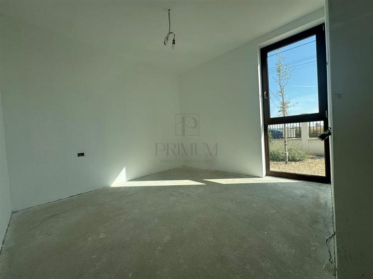 Duplex cu 5 camere cu Teren 340 Mp în Moșnița Nouă